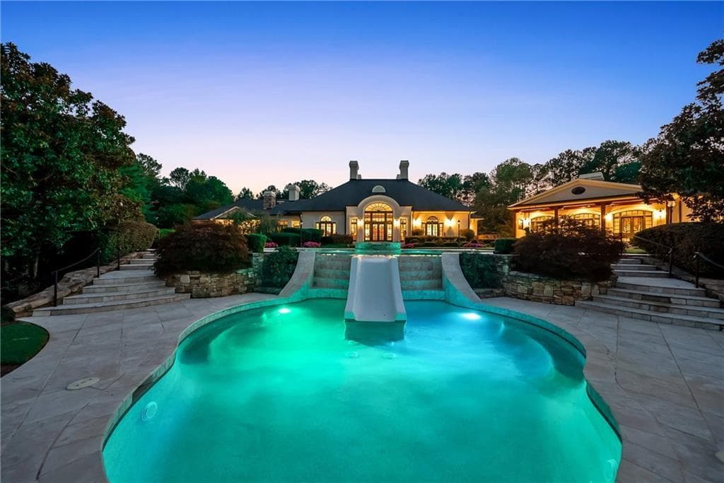 8 bedroom, 12 bathroom, 20,010 sq ft single family residence for sale at 811 Hawks Nest Court, Ball Ground, GA 30107 — photo 5