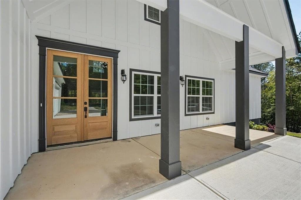 5 bedroom, 4 bathroom, 3,565 sq ft single family residence for sale at 242 Mulberry Lane, Lindale, GA 30147 — photo 3