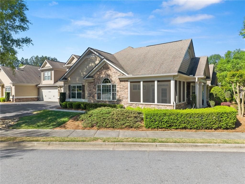 3 bedroom, 2 bathroom, 1,919 sq ft condominium for sale at 1320 Oak Meadows Lane 1802, Cumming, GA 30041 — photo 4