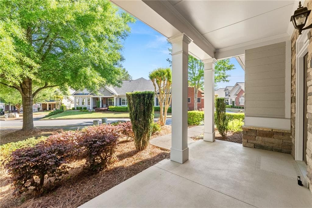 3 bedroom, 2 bathroom, 1,919 sq ft condominium for sale at 1320 Oak Meadows Lane 1802, Cumming, GA 30041 — photo 6