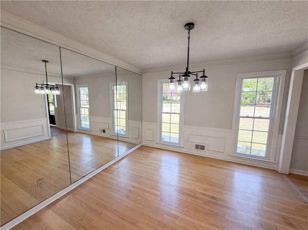 4 bedroom, 3 bathroom, 2,739 sq ft single family residence for sale at 1033 Chestnut Hill Circle, Marietta, GA 30064 — photo 6