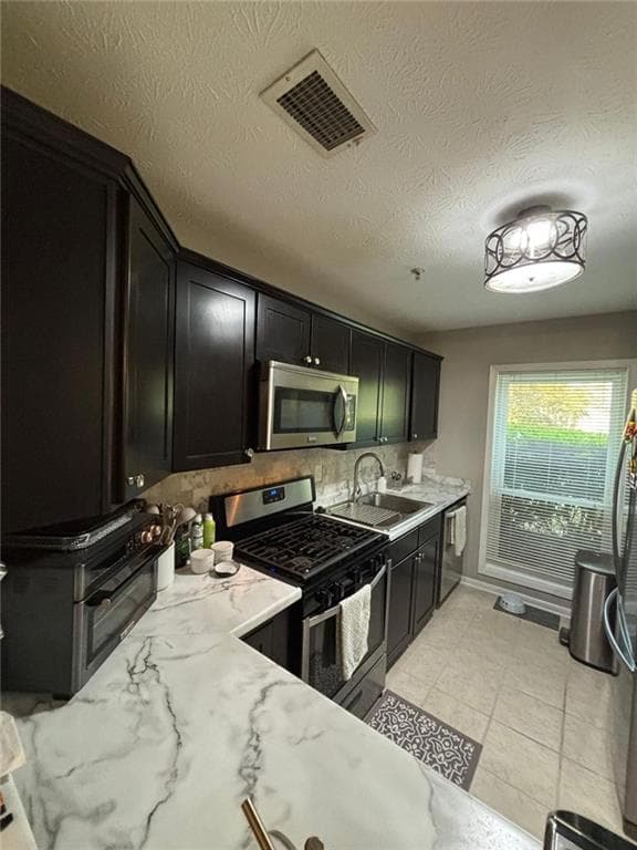 2 bedroom, 1 bathroom, 1,049 sq ft condominium for sale at 2507 Cumberland Court, Smyrna, GA 30080 — photo 6