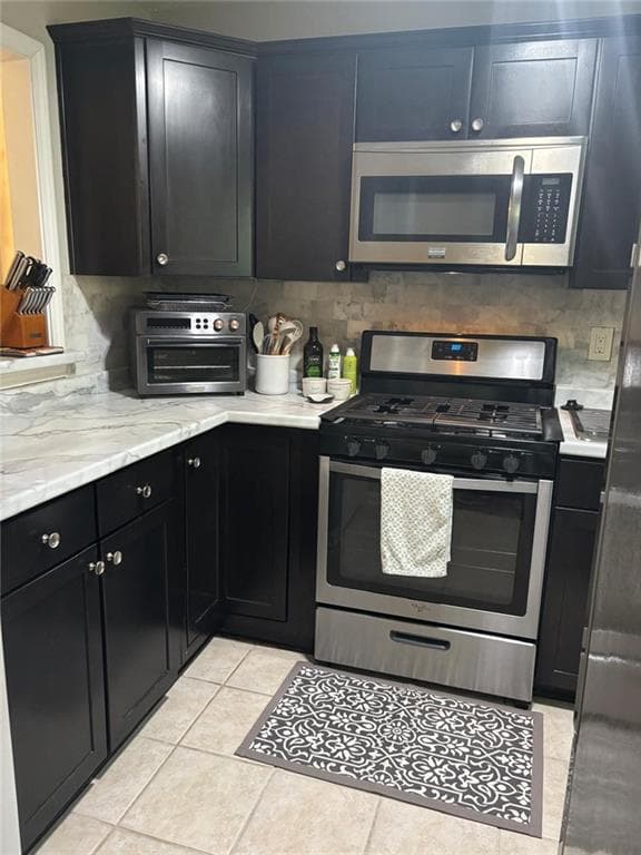 2 bedroom, 1 bathroom, 1,049 sq ft condominium for sale at 2507 Cumberland Court, Smyrna, GA 30080 — photo 8