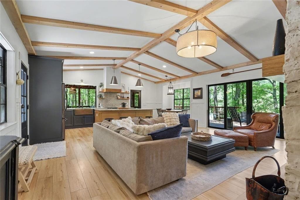 4 bedroom, 3 bathroom, 1,660 sq ft single family residence for sale at 159 Manor Oak Trail, Toccoa, GA 30577 — photo 8