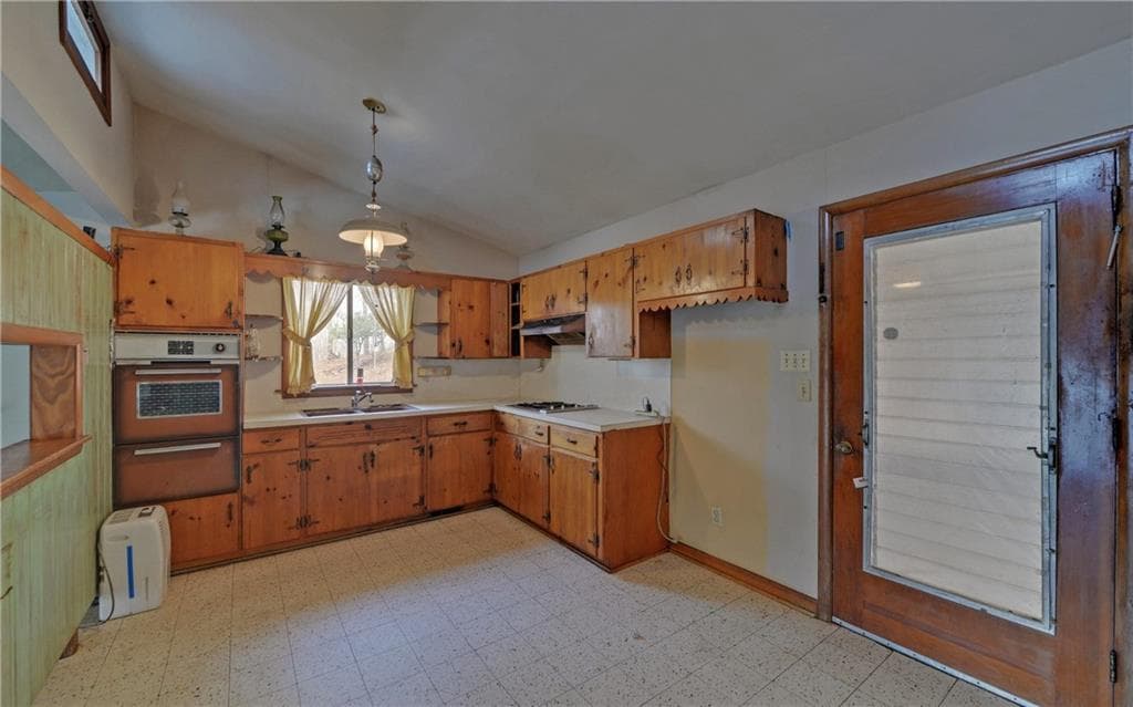 4 bedroom, 2 bathroom, 1,981 sq ft single family residence for sale at 2290 Boy Scout Camp Road, Gainesville, GA 30501 — photo 7