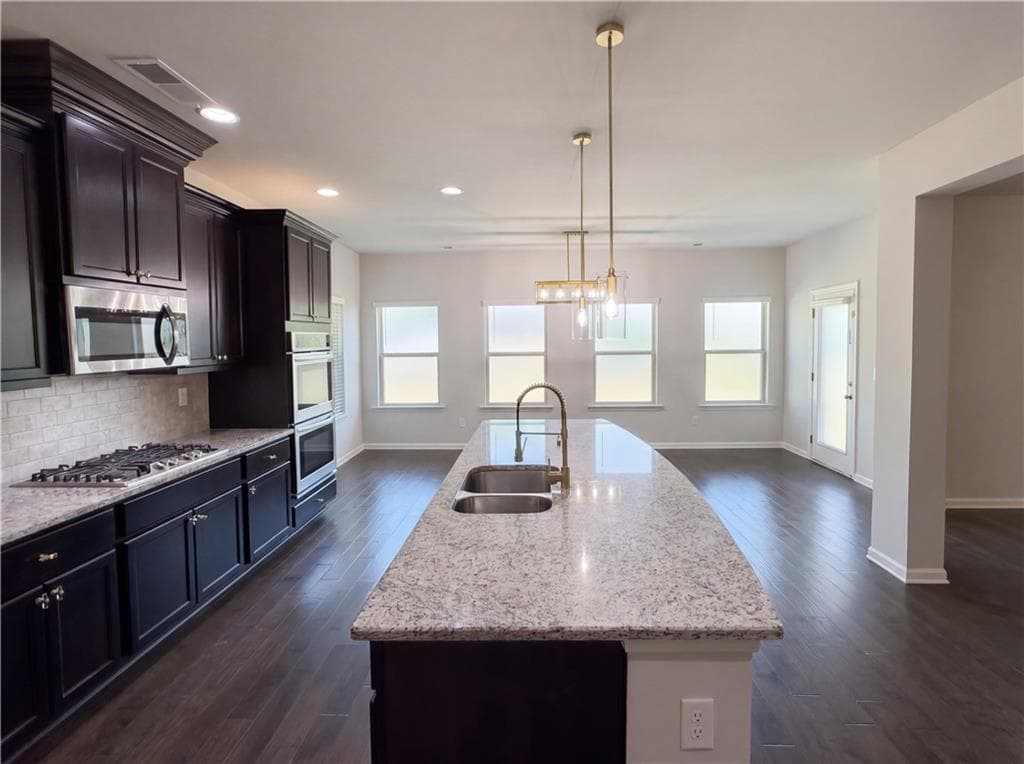 5 bedroom, 5 bathroom, 4,143 sq ft single family residence under contract at 2144 Airline Road, Mcdonough, GA 30252 — photo 6