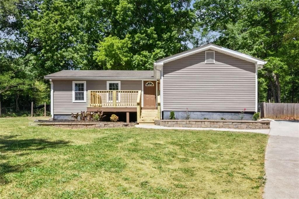2 bedroom, 2 bathroom, 1,021 sq ft single family residence sold at 3342 Brookmont Parkway, Douglasville, GA 30135