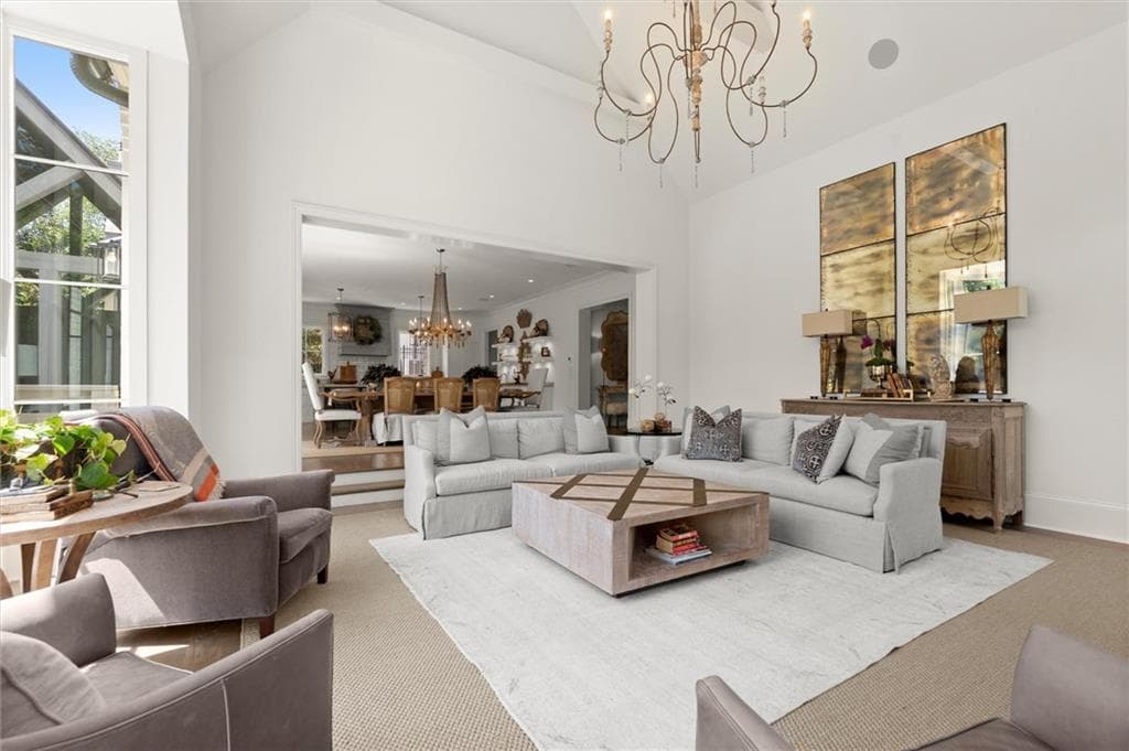 4 bedroom, 5 bathroom, 6,019 sq ft single family residence for sale at 4240 Paces Ferry Road, Atlanta, GA 30339 — photo 10