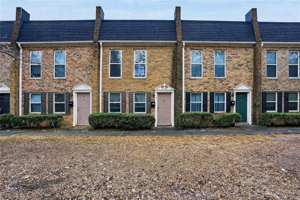 2 bedroom, 3 bathroom, 1,326 sq ft townhouse sold at 105 N River Drive C, Atlanta, GA 30350