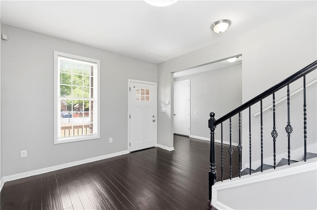 3 bedroom, 3 bathroom, 1,944 sq ft single family residence for sale at 740 Dot Drive, Atlanta, GA 30349 — photo 6