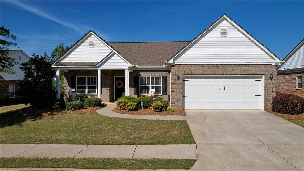 3 bedroom, 2 bathroom, 2,274 sq ft single family residence for sale at 848 Crossroads Court, Social Circle, GA 30025 — photo 2