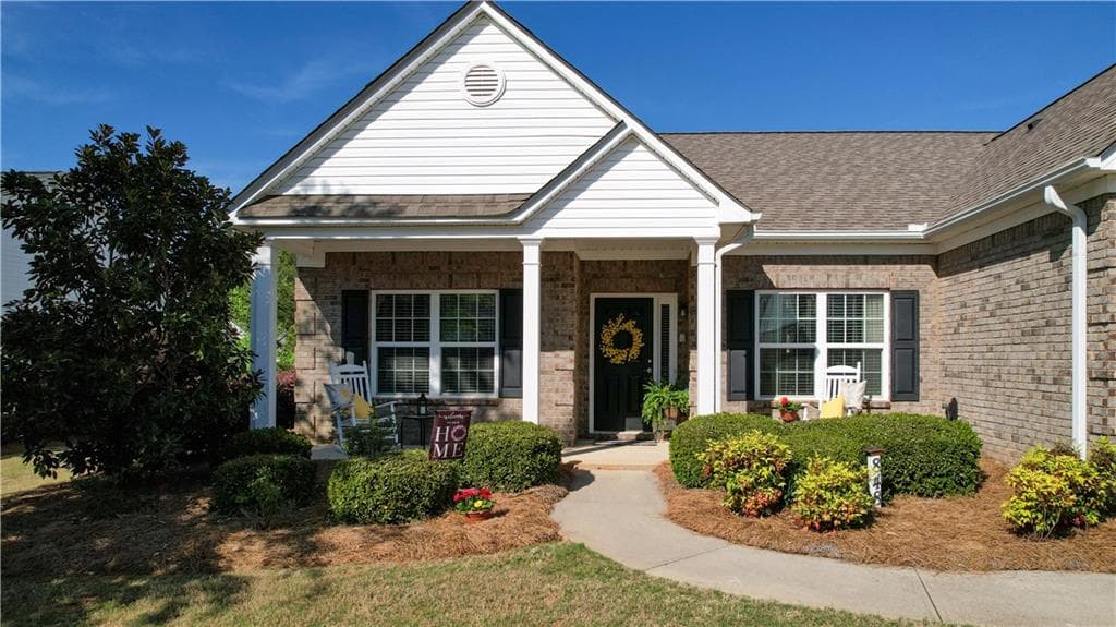 3 bedroom, 2 bathroom, 2,274 sq ft single family residence for sale at 848 Crossroads Court, Social Circle, GA 30025 — photo 3