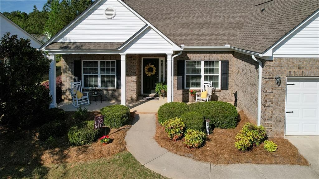 3 bedroom, 2 bathroom, 2,274 sq ft single family residence for sale at 848 Crossroads Court, Social Circle, GA 30025 — photo 4