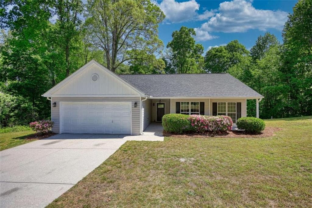 3 bedroom, 2 bathroom, 1,211 sq ft single family residence sold at 854 Hawk Creek Trail, Winder, GA 30680