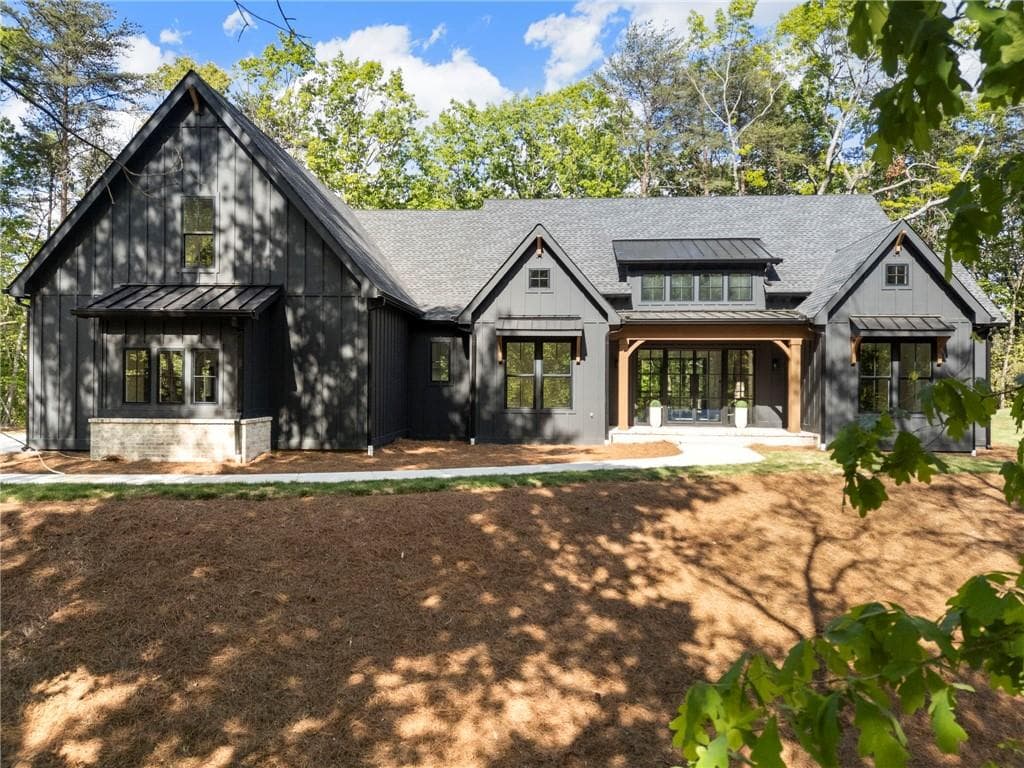 5 bedroom, 4 bathroom, 5,820 sq ft single family residence under contract at 24 Fern Creek Court, Jasper, GA 30143 — photo 3