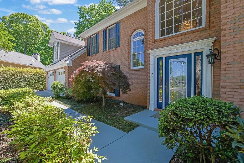 5 bedroom, 3 bathroom, 3,443 sq ft single family residence for sale at 4616 Astible Circle, Acworth, GA 30102 — photo 4