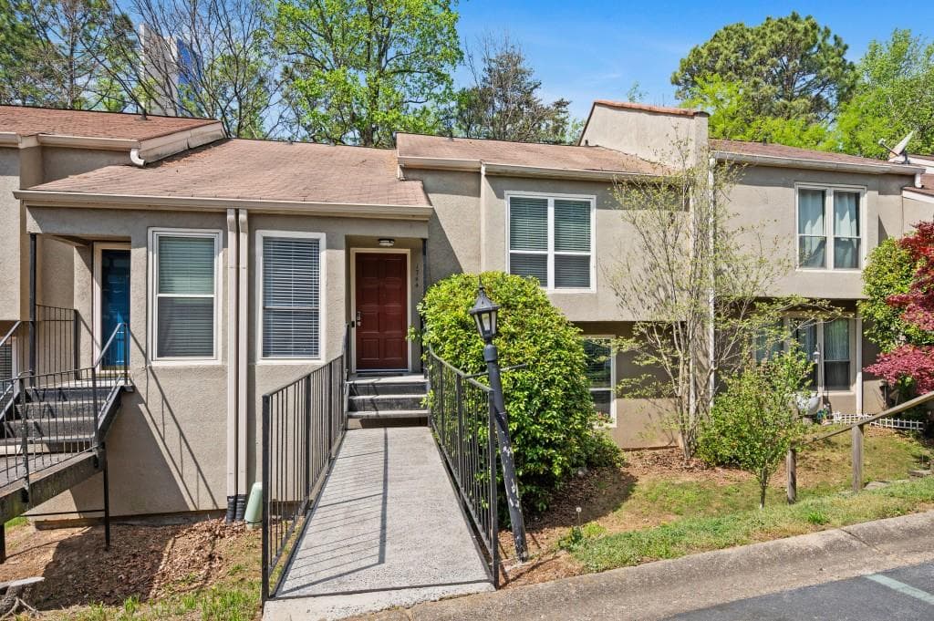 3 bedroom, 3 bathroom townhouse for rent at 1744 Woodcliff Place, Atlanta, GA 30329 for $3,200 a month