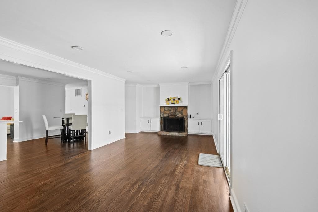 3 bedroom, 3 bathroom townhouse for rent at 1744 Woodcliff Place, Atlanta, GA 30329 for $3,200 a month — photo 6