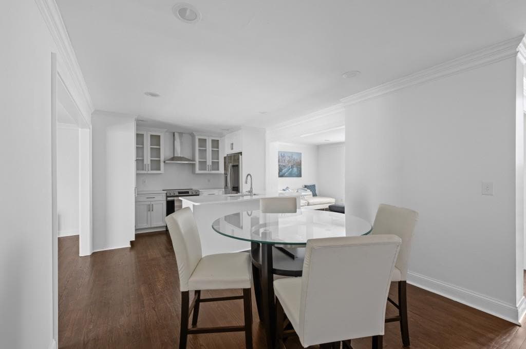 3 bedroom, 3 bathroom townhouse for rent at 1744 Woodcliff Place, Atlanta, GA 30329 for $3,200 a month — photo 8
