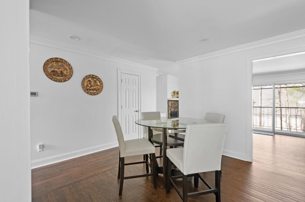 3 bedroom, 3 bathroom townhouse for rent at 1744 Woodcliff Place, Atlanta, GA 30329 for $3,200 a month — photo 9