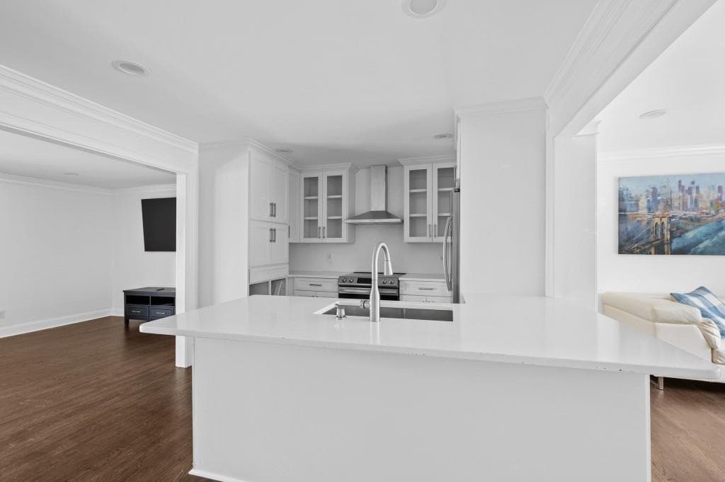 3 bedroom, 3 bathroom townhouse for rent at 1744 Woodcliff Place, Atlanta, GA 30329 for $3,200 a month — photo 10