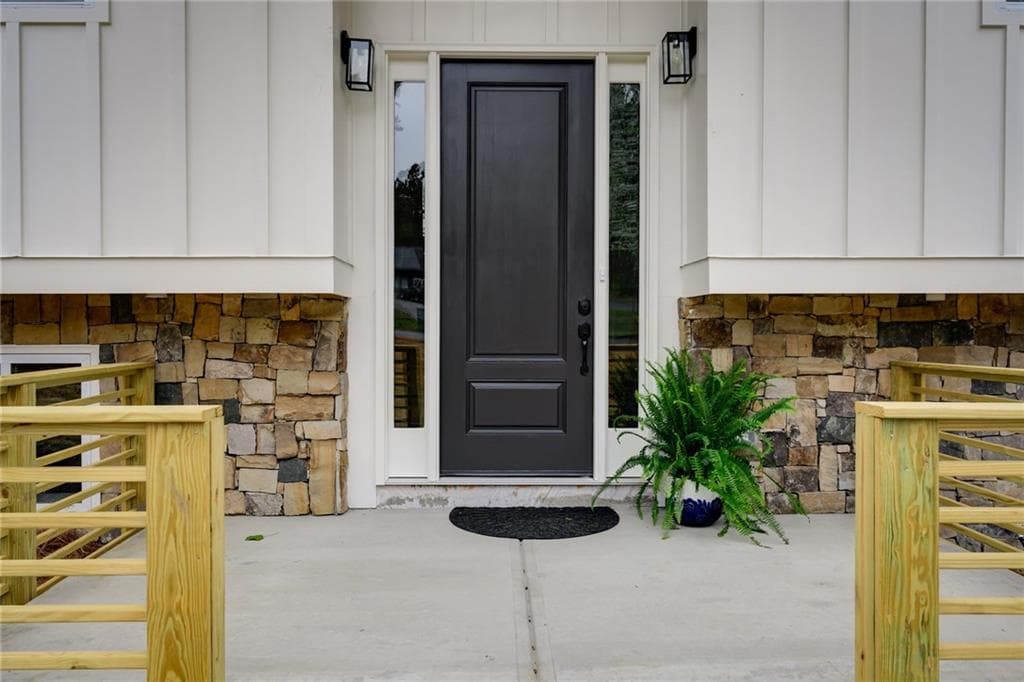 4 bedroom, 3 bathroom, 3,100 sq ft single family residence for rent at 2295 Brandon Court, Marietta, GA 30066 for $3,150 a month — photo 2