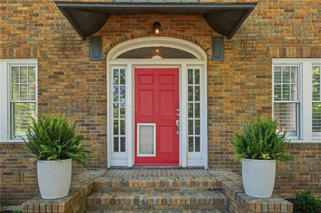 3 bedroom, 3 bathroom, 2,326 sq ft single family residence for sale at 1417 Briarcliff Road, Atlanta, GA 30306 — photo 5