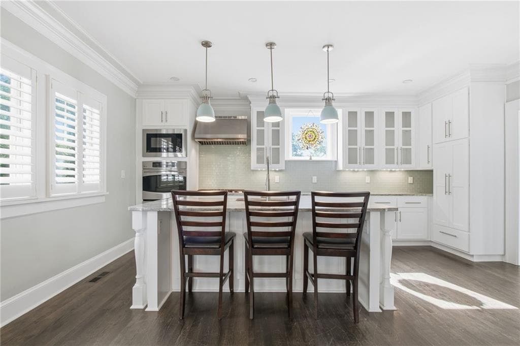 3 bedroom, 3 bathroom, 2,326 sq ft single family residence for sale at 1417 Briarcliff Road, Atlanta, GA 30306 — photo 2