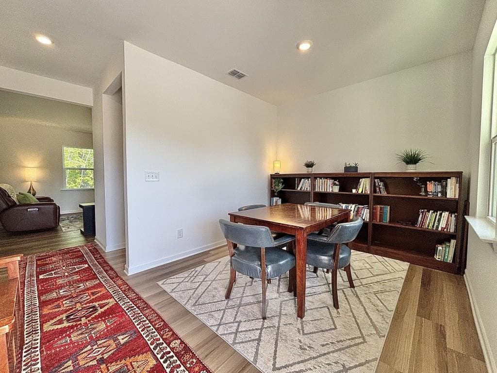 3 bedroom, 3 bathroom, 2,004 sq ft single family residence for sale at 2921 Salinger Way, Gainesville, GA 30507 — photo 9