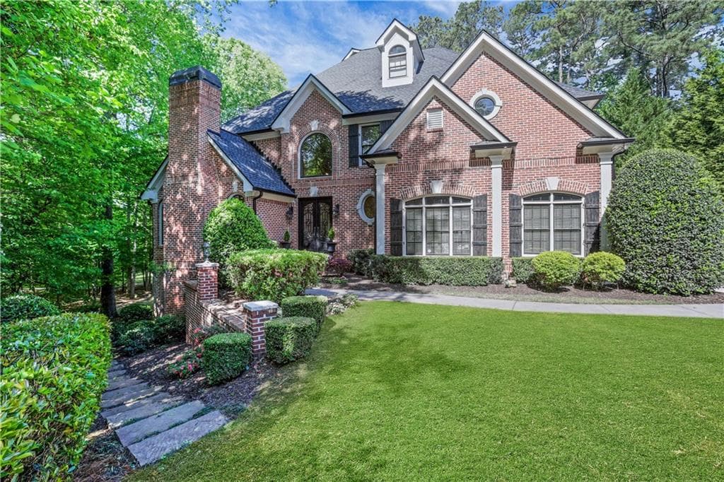 5 bedroom, 6 bathroom, 5,588 sq ft single family residence sold at 1005 Autumn Close, Milton, GA 30004