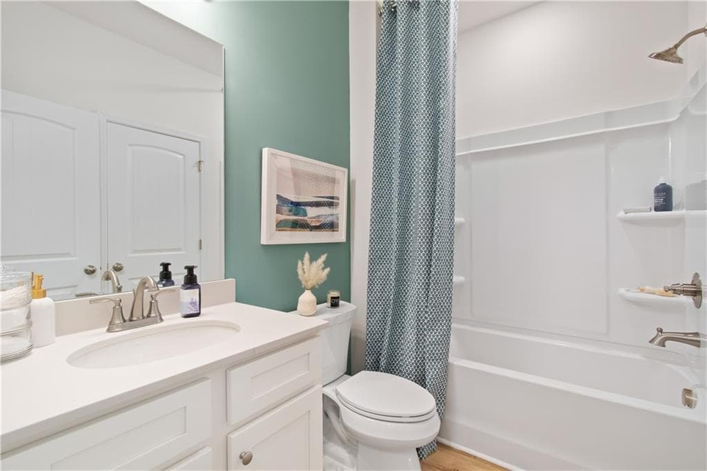 4 bedroom, 4 bathroom, 2,379 sq ft single family residence under contract at 199 Homesite Abbotts Crossing Circle, Conyers, GA 30094 — photo 6