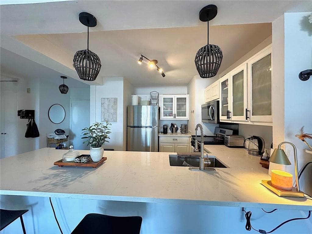 1 bedroom, 1 bathroom, 786 sq ft condominium for sale at 620 Peachtree Street 909, Atlanta, GA 30308 — photo 9