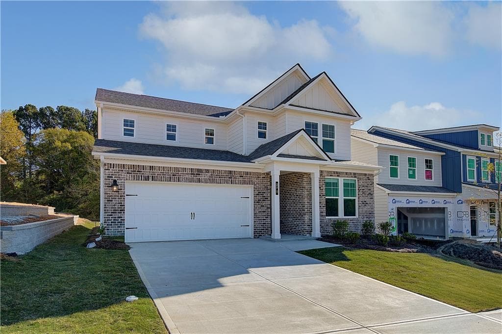 3 bedroom, 3 bathroom, 2,702 sq ft single family residence under contract at 200 Homesite Abbotts Crossing Circle, Conyers, GA 30094 — photo 3