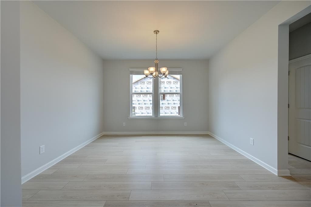 3 bedroom, 3 bathroom, 2,702 sq ft single family residence under contract at 200 Homesite Abbotts Crossing Circle, Conyers, GA 30094 — photo 7