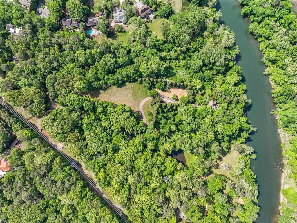 3 bedroom, 4 bathroom other for sale at 2100 West Wesley Road, Atlanta, GA 30327 — photo 10