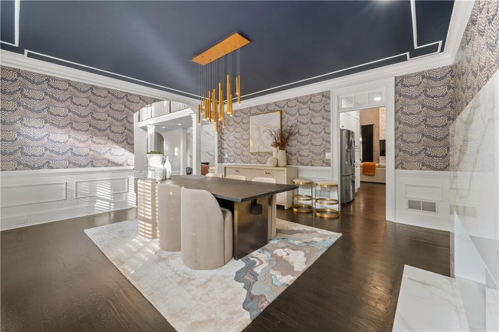 6 bedroom, 5 bathroom, 7,288 sq ft single family residence for sale at 2204 Iron Gate Drive, Smyrna, GA 30080 — photo 4