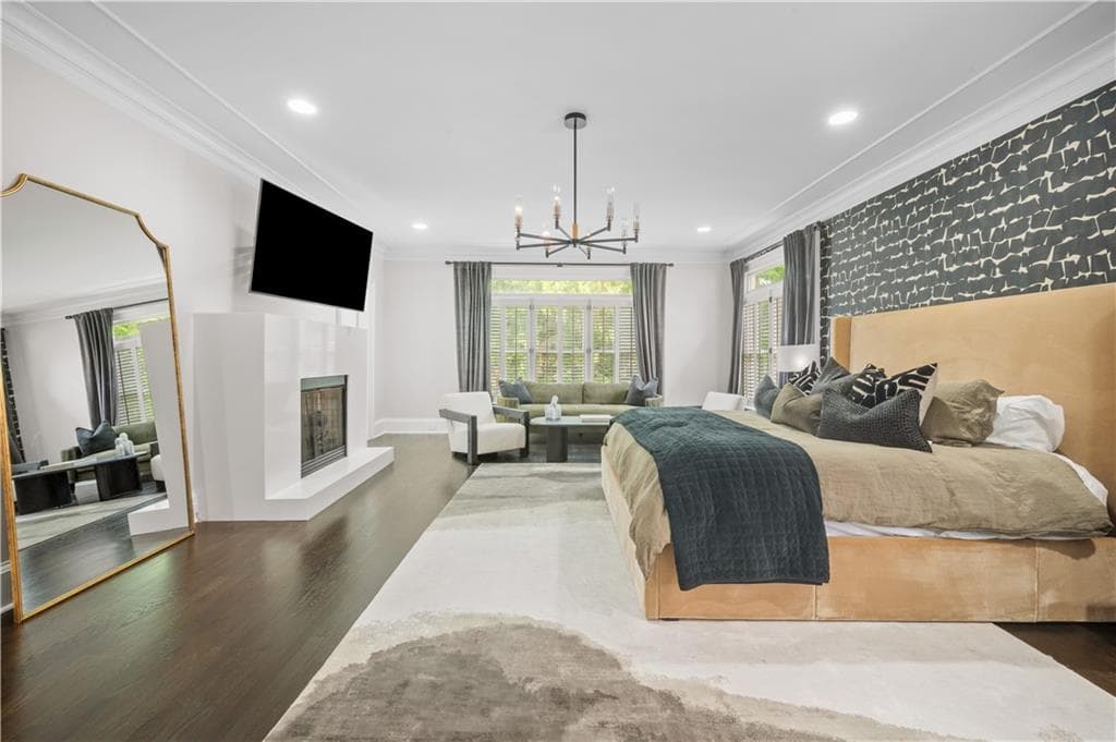 6 bedroom, 5 bathroom, 7,288 sq ft single family residence for sale at 2204 Iron Gate Drive, Smyrna, GA 30080 — photo 9