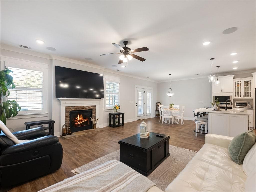 4 bedroom, 3 bathroom, 2,665 sq ft single family residence for sale at 6940 Manchester Drive, Flowery Branch, GA 30542 — photo 5