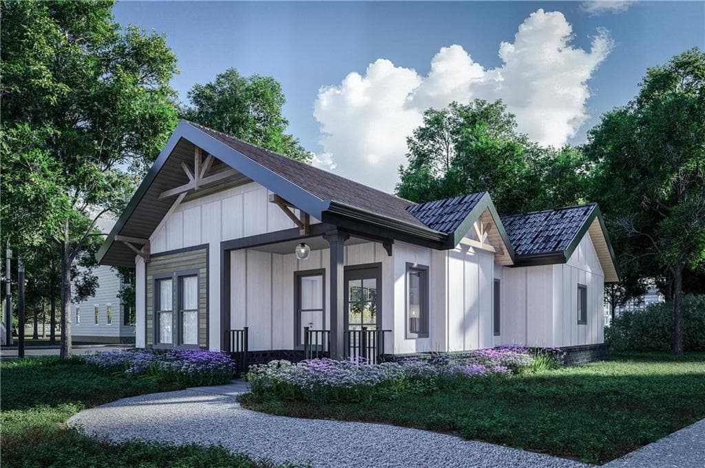2 bedroom, 2 bathroom, 640 sq ft single family residence under contract at 646 W Peachtree #206 Street, Norcross, GA 30071