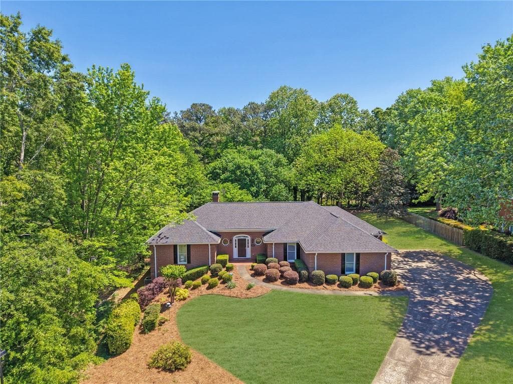205 Saddle Creek Drive, Roswell, GA 30076 — most recent listing photo