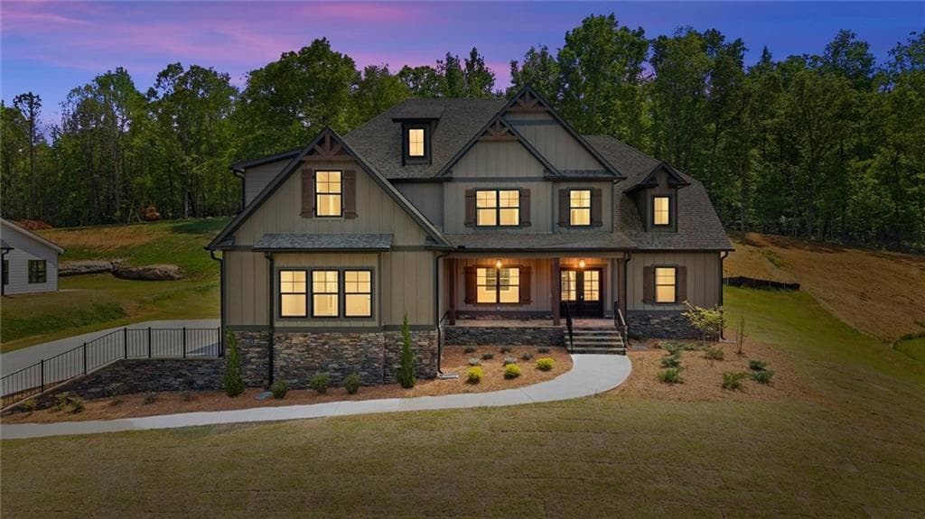 6 bedroom, 4 bathroom, 4,380 sq ft single family residence for sale at 161 West Lake Boulevard, Carrollton, GA 30116 — photo 2