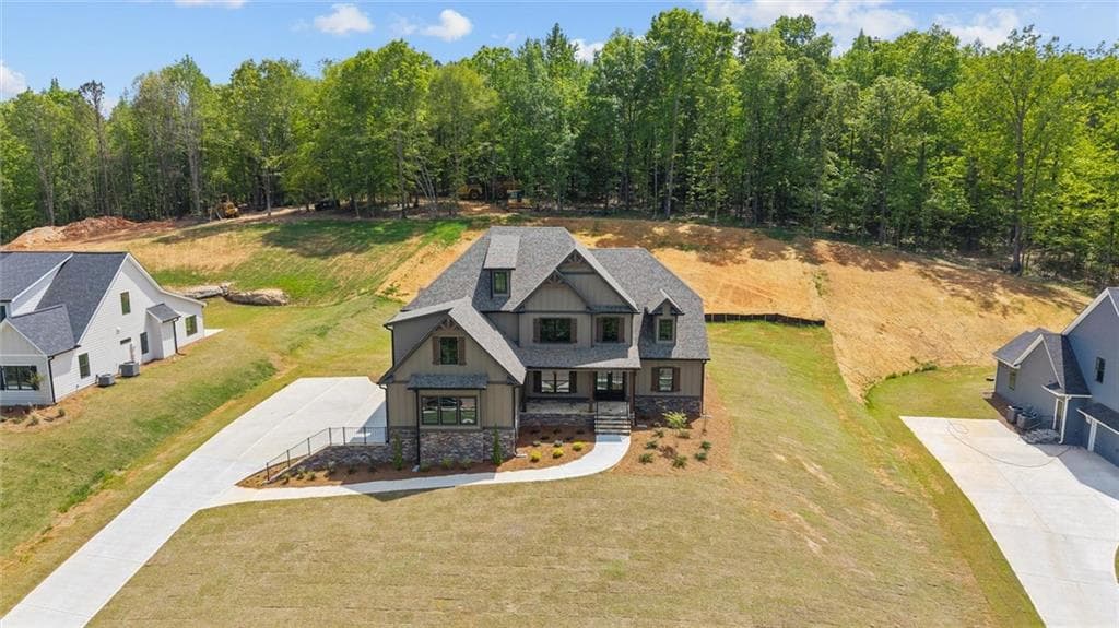 6 bedroom, 4 bathroom, 4,380 sq ft single family residence for sale at 161 West Lake Boulevard, Carrollton, GA 30116 — photo 3