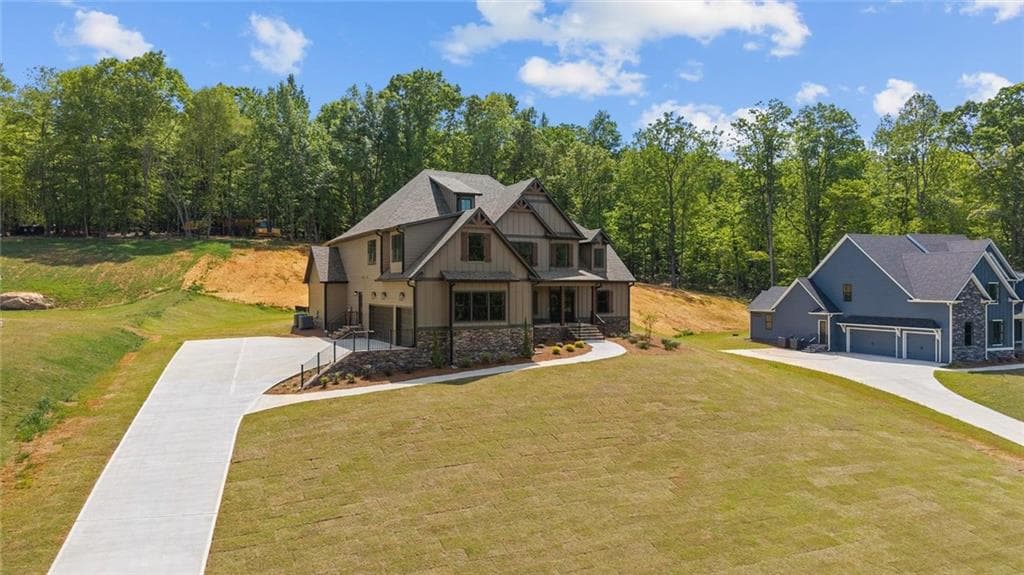 6 bedroom, 4 bathroom, 4,380 sq ft single family residence for sale at 161 West Lake Boulevard, Carrollton, GA 30116 — photo 5