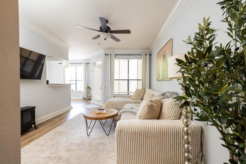 1 bedroom, 1 bathroom, 903 sq ft condominium for sale at 3777 Peachtree Road 712, Atlanta, GA 30319 — photo 6