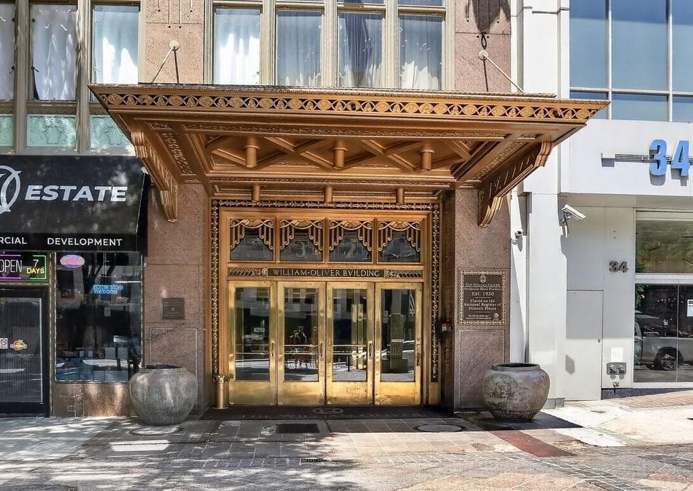1 bathroom, 465 sq ft condominium sold at 32 Peachtree Street 1202, Atlanta, GA 30303