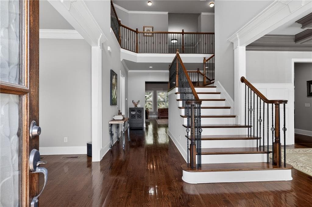 6 bedroom, 7 bathroom, 6,853 sq ft single family residence for sale at 2083 Skybrooke Lane, Hoschton, GA 30548 — photo 3