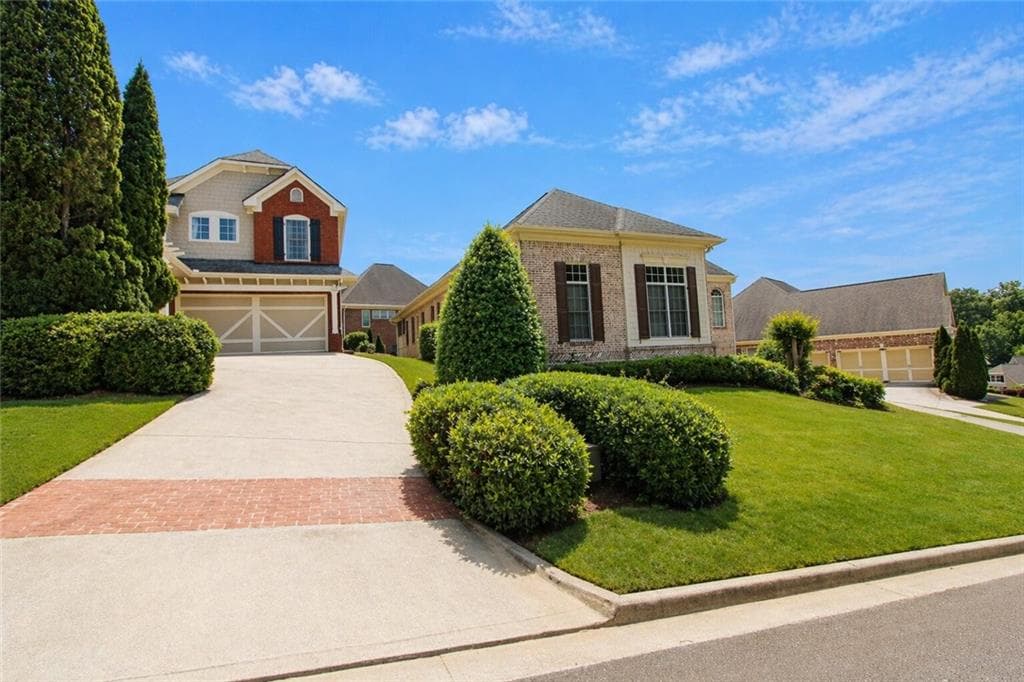 5 bedroom, 5 bathroom, 4,853 sq ft single family residence for sale at 5823 Sarazen Trail, Douglasville, GA 30135 — photo 3