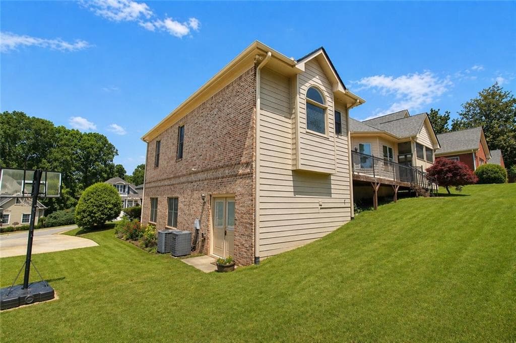 5 bedroom, 5 bathroom, 4,853 sq ft single family residence for sale at 5823 Sarazen Trail, Douglasville, GA 30135 — photo 6