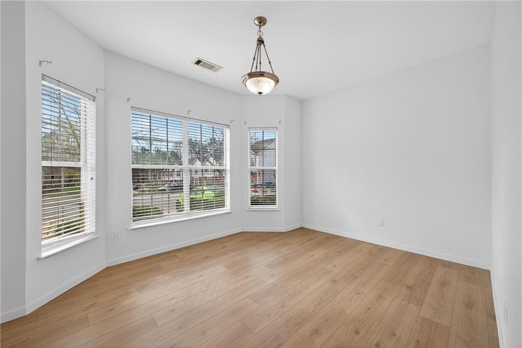 3 bedroom, 3 bathroom, 1,464 sq ft condominium for sale at 2527 Walden Lake Drive, Decatur, GA 30035 — photo 4
