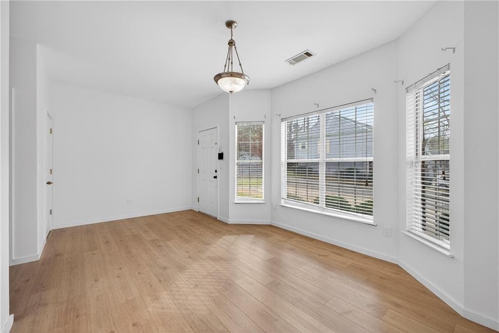 3 bedroom, 3 bathroom, 1,464 sq ft condominium for sale at 2527 Walden Lake Drive, Decatur, GA 30035 — photo 5